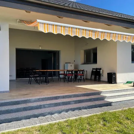 Lahuzur - Casa De Vacanta - Therme Balotesti & Aeroport Otopeni Săftica Exterior photo
